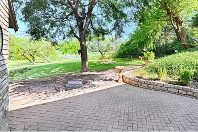 103 W Northgate Drive, Irving, TX 75062 - Photo 11