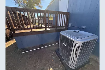 221 W Division Street, Graford, TX 76449 - Photo 7