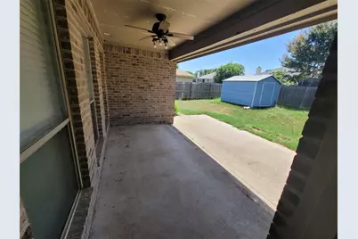 205 Willow Creek Drive, Weatherford, TX 76085 - Photo 9