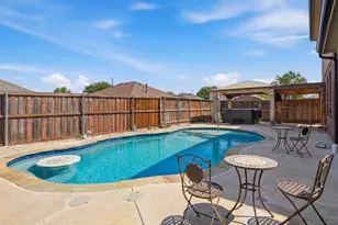 221 Flatwood Dr, Little Elm, TX 75068 - Photo 3