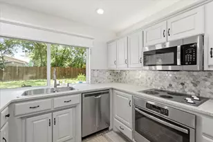 3800 Aspenwood Dr, Bedford, TX 76021 - Photo 17