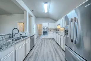 7105 Stephanie Ct, North Richland Hills, TX 76182 - Photo 5