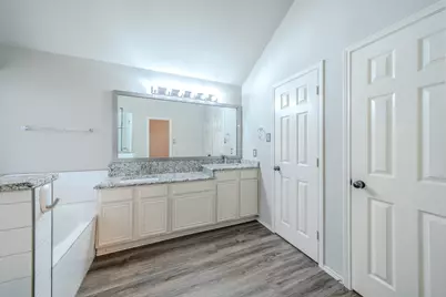 7105 Stephanie Court, North Richland Hills, TX 76182 - Photo 13