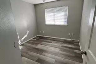 11912 Garden Terrace Dr, Dallas, TX 75243 - Photo 5