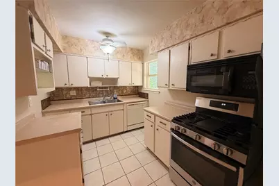 825 Bryan Drive, Bedford, TX 76022 - Photo 9