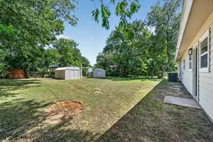 1022 Denton Dr, Euless, TX 76039 - Photo 29