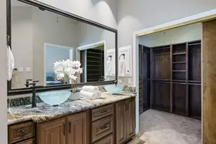 8605 Wellington Point Dr, Irving, TX 75063 - Photo 21