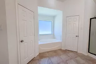 825 Adams Dr, Burleson, TX 76028 - Photo 9