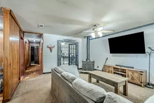 310 Jagoe St, Krum, TX 76249 - Photo 7