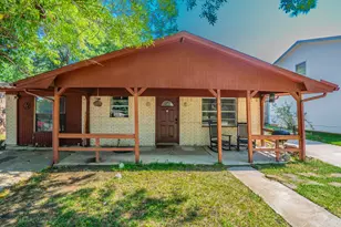 310 Jagoe St, Krum, TX 76249 - Photo 1