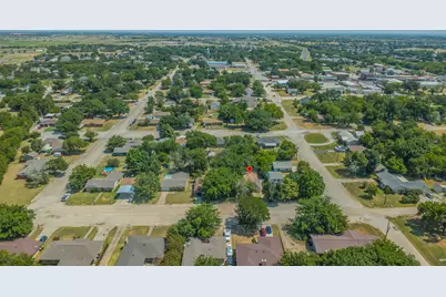 310 Jagoe Street, Krum, TX 76249 - Photo 3