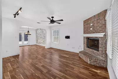 2205 College Avenue, Fort Worth, TX 76110 - Photo 7