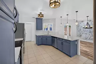 2205 College Ave, Fort Worth, TX 76110 - Photo 13