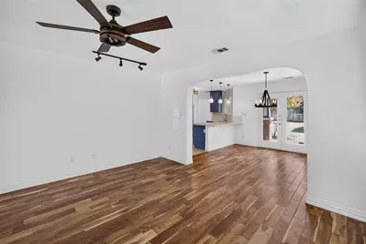 2205 College Avenue, Fort Worth, TX 76110 - Photo 11