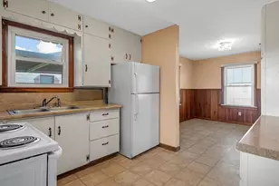 307 N Playdium Dr, West, TX 76691 - Photo 7