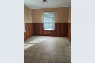 307 N Playdium Drive, West, TX 76691 - Photo 5