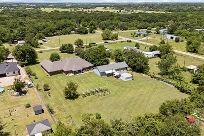 2412 Chickering Road, Cleburne, TX 76031 - Photo 39