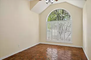 7710 Sweetgum Dr, Irving, TX 75063 - Photo 25