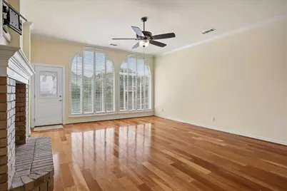 7710 Sweetgum Drive, Irving, TX 75063 - Photo 21