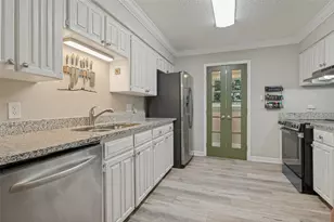 3217 Meadow Wood Ln, Bedford, TX 76021 - Photo 9