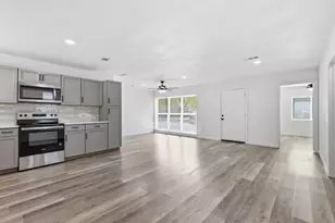 810 N Carrier Pkwy, Grand Prairie, TX 75050 - Photo 15