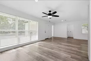 810 N Carrier Pkwy, Grand Prairie, TX 75050 - Photo 13