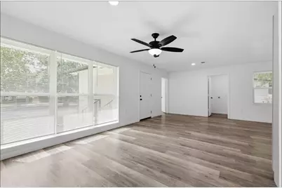 810 N Carrier Parkway, Grand Prairie, TX 75050 - Photo 13