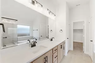 2315 Legacy Oaks Ln, Bedford, TX 76021 - Photo 17