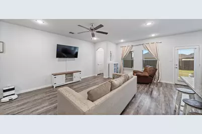 121 Willowbend Loop, Mabank, TX 75147 - Photo 9