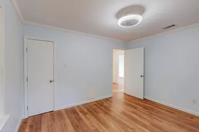 700 Broadway Avenue, Euless, TX 76040 - Photo 25