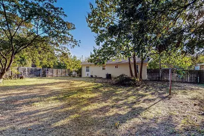 700 Broadway Avenue, Euless, TX 76040 - Photo 33
