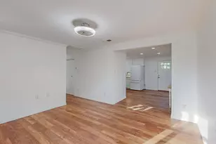 700 Broadway Ave, Euless, TX 76040 - Photo 3