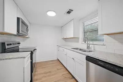 906 E Houston Street, Sherman, TX 75092 - Photo 5