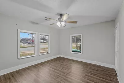 906 E Houston Street, Sherman, TX 75092 - Photo 23