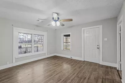 906 E Houston Street, Sherman, TX 75092 - Photo 3