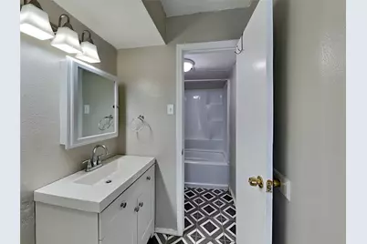 1621 Scottsdale Drive, Arlington, TX 76018 - Photo 9