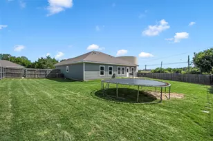 215 Greenbriar St, Robinson, TX 76706 - Photo 31