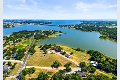 1113 Shahan Prairie Road, Little Elm, TX 75068 - Photo 9