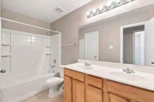 9878 Wake Bridge Dr, Frisco, TX 75035 - Photo 29