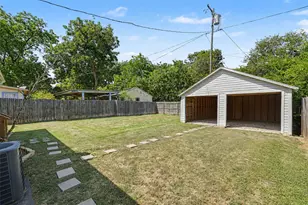 700 Cristler Ave, Dallas, TX 75223 - Photo 29