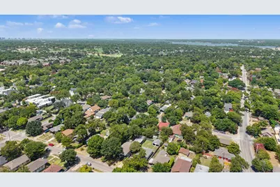700 Cristler Avenue, Dallas, TX 75223 - Photo 31