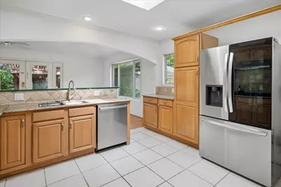 7233 Meadow Lake Avenue, Dallas, TX 75214 - Photo 15
