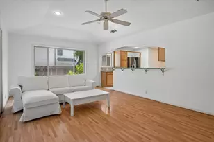 7233 Meadow Lake Ave, Dallas, TX 75214 - Photo 13