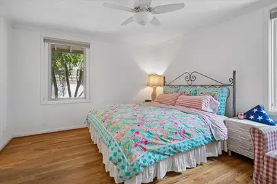 7233 Meadow Lake Avenue, Dallas, TX 75214 - Photo 17