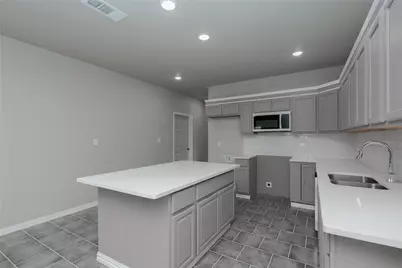 404 Campbell Street, Bowie, TX 76230 - Photo 5