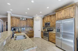 3709 Hill Country Dr, Abilene, TX 79606 - Photo 11