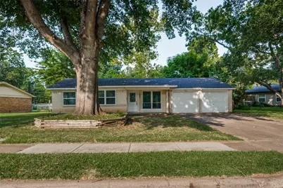 800 Sherwood Drive, Arlington, TX 76013 - Photo 1