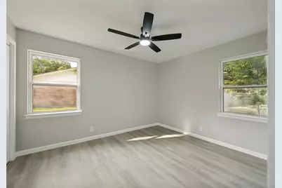 800 Sherwood Drive, Arlington, TX 76013 - Photo 17