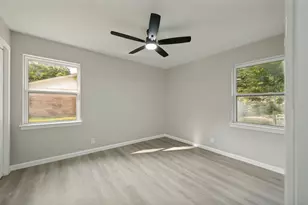 800 Sherwood Dr, Arlington, TX 76013 - Photo 17