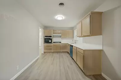 800 Sherwood Drive, Arlington, TX 76013 - Photo 9